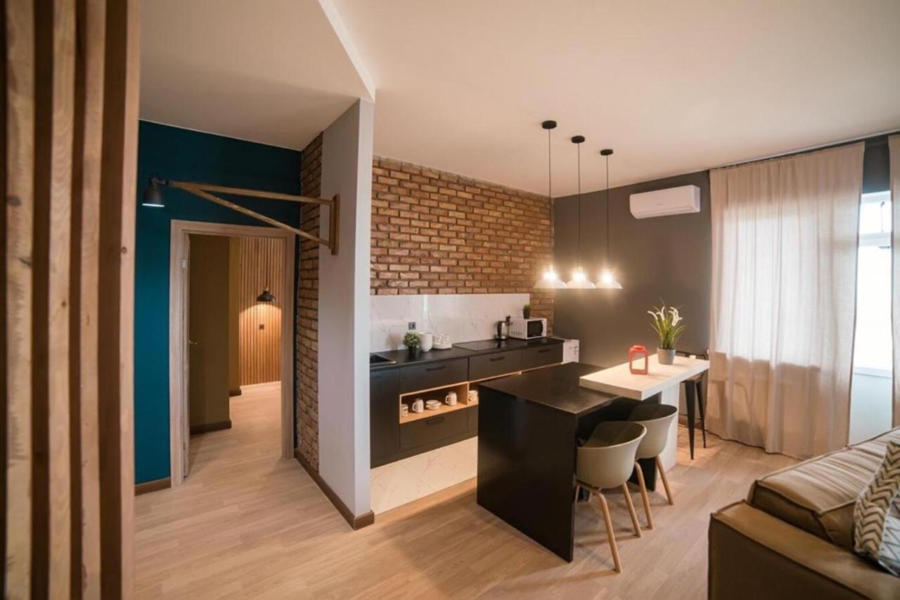 Hotel Manica Vavilon Alma-Ata Exteriör bild