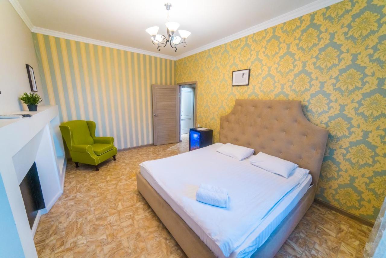 Hotel Manica Vavilon Alma-Ata Exteriör bild