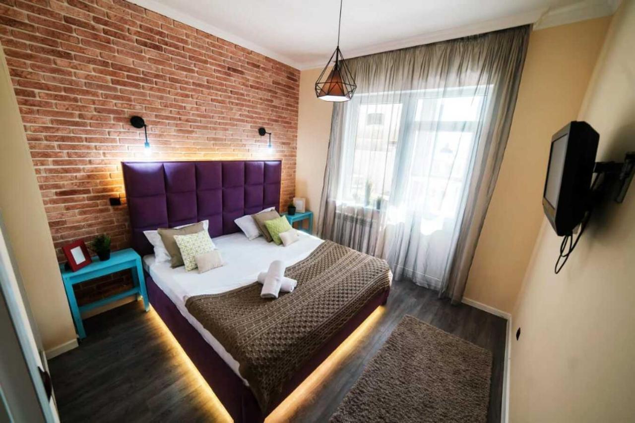 Hotel Manica Vavilon Alma-Ata Exteriör bild