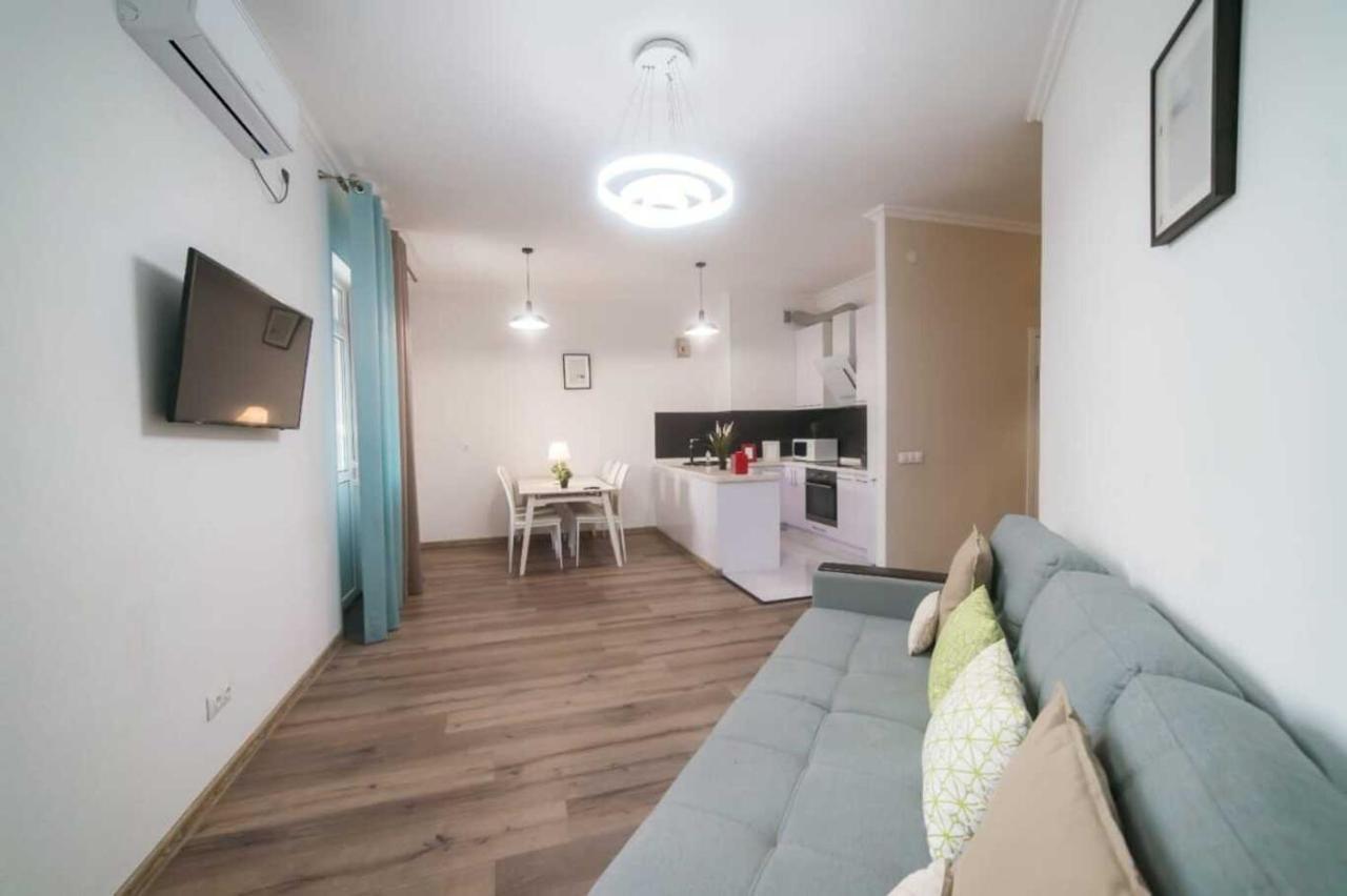 Hotel Manica Vavilon Alma-Ata Exteriör bild