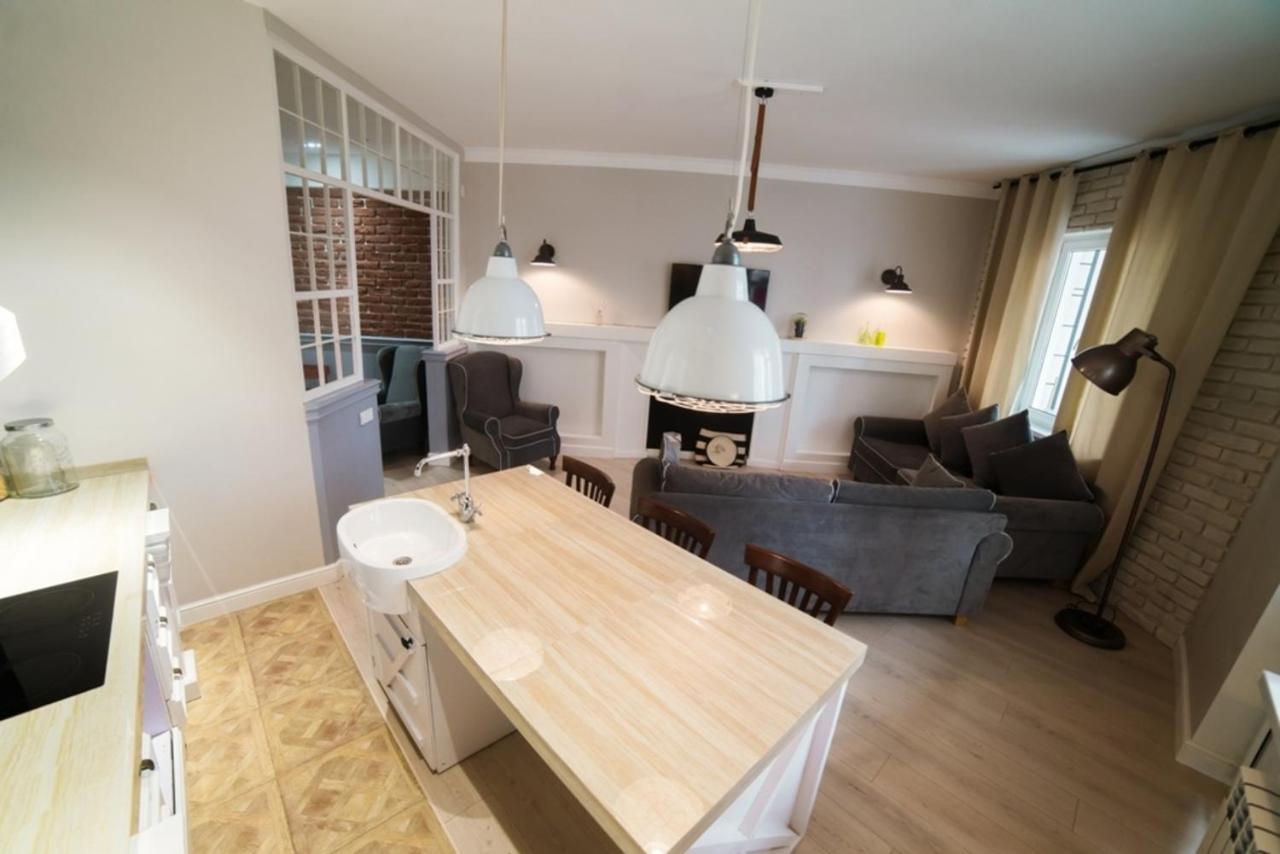 Hotel Manica Vavilon Alma-Ata Exteriör bild